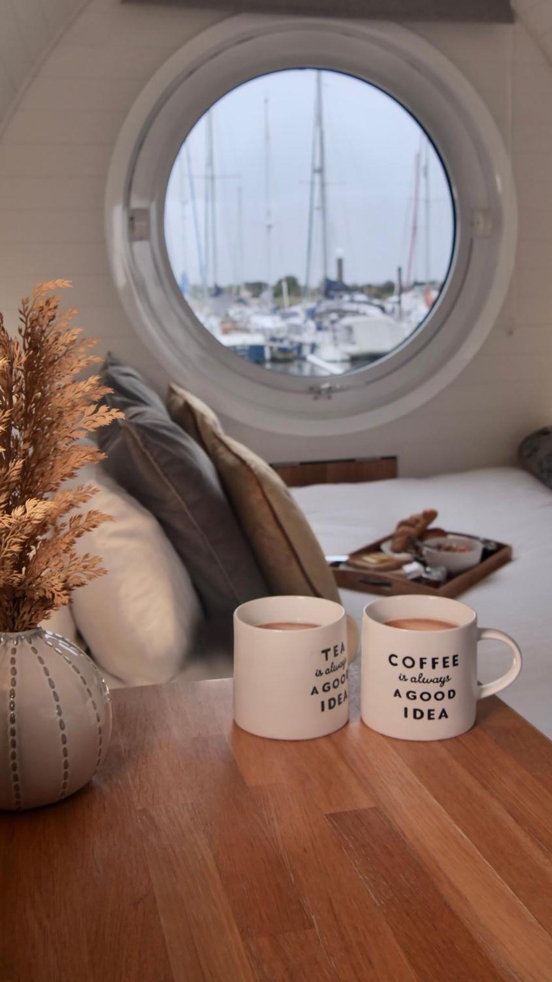 Hotel Sea Breeze Ark 900 Emsworth Exterior foto