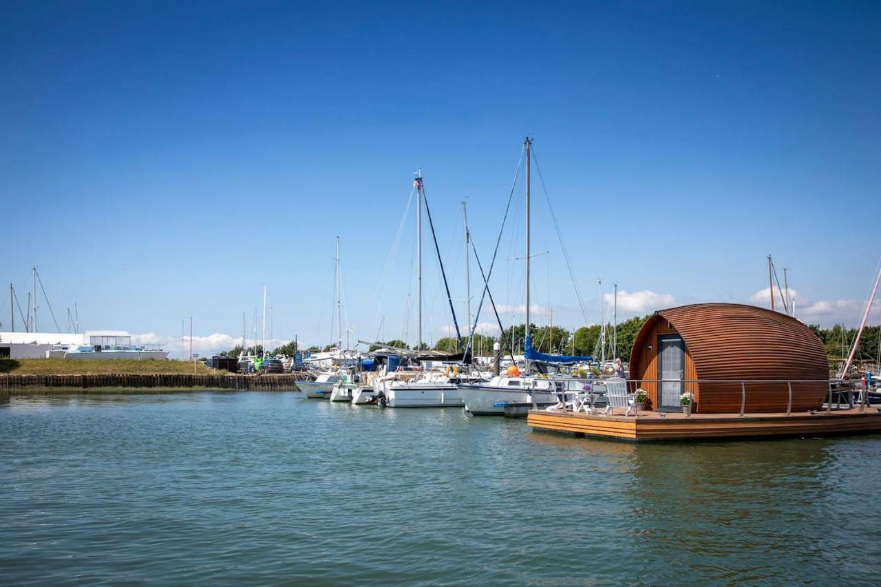 Hotel Sea Breeze Ark 900 Emsworth Exterior foto